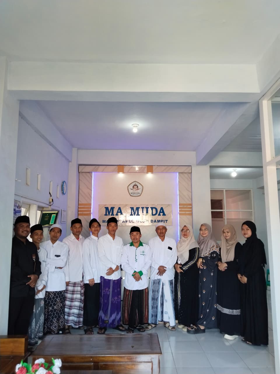 MA Miftahul Ulum Dampit Peringati Maulid Nabi Muhammad SAW Sekaligus Launching Website Madrasah